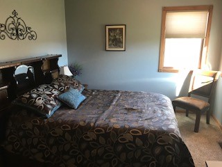 GingerSnap Home Queen Guest Room - Sturgis SD