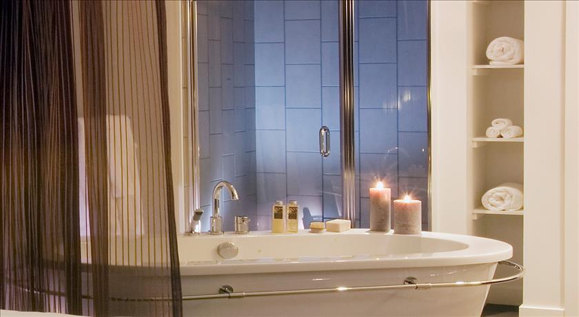 Soaker Tub