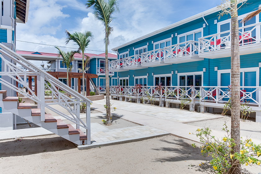 Brisa Oceano Courtyard