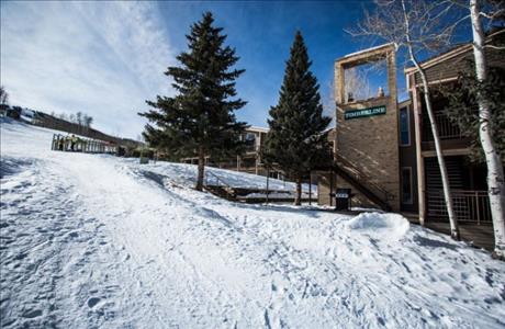 Slopeside Lodging