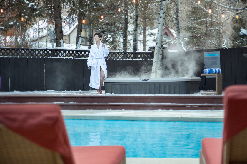 Hotel Aspen's year-round outdoor pool and hot tub.