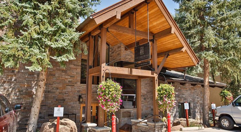 The Crestwood Lobby Entrance/Check-In