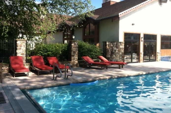 Year 'Round Heated Indoor & Outdoor Pool