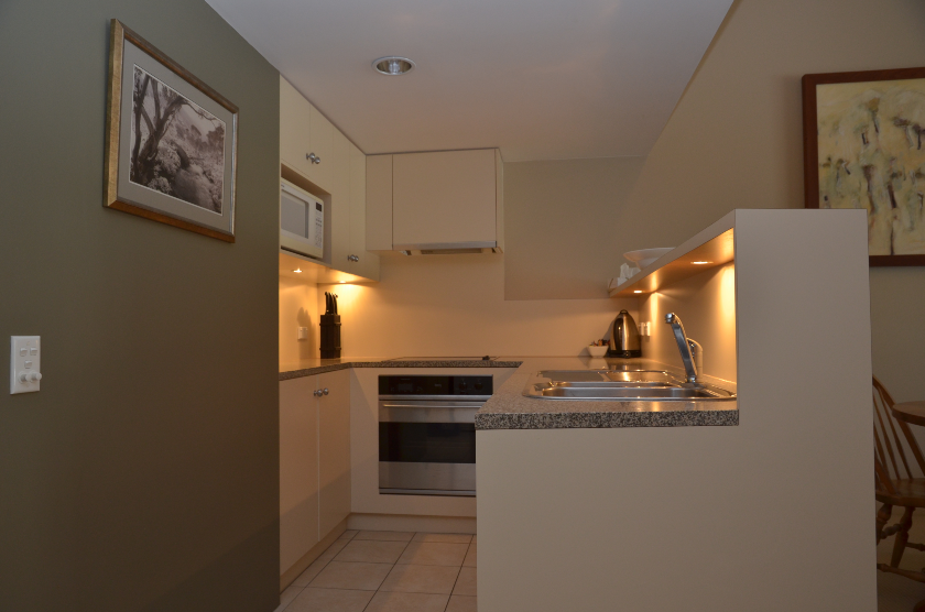 Kitchen - 1 Bedroom & Loft Apartment