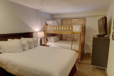 Second bedroom with queen bed, twin/twin bunk set & cable TV