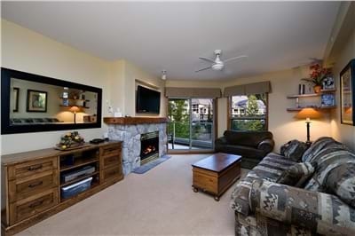 Living Area with Sofabed