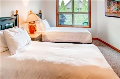 Second Bedroom with Two Twin Beds