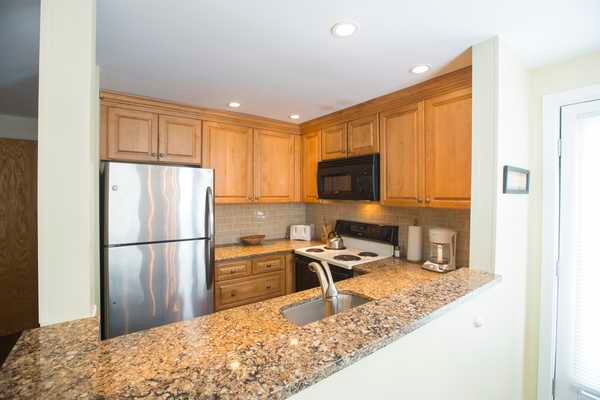 Fall Line Kitchen (Sample - Varies by Unit)