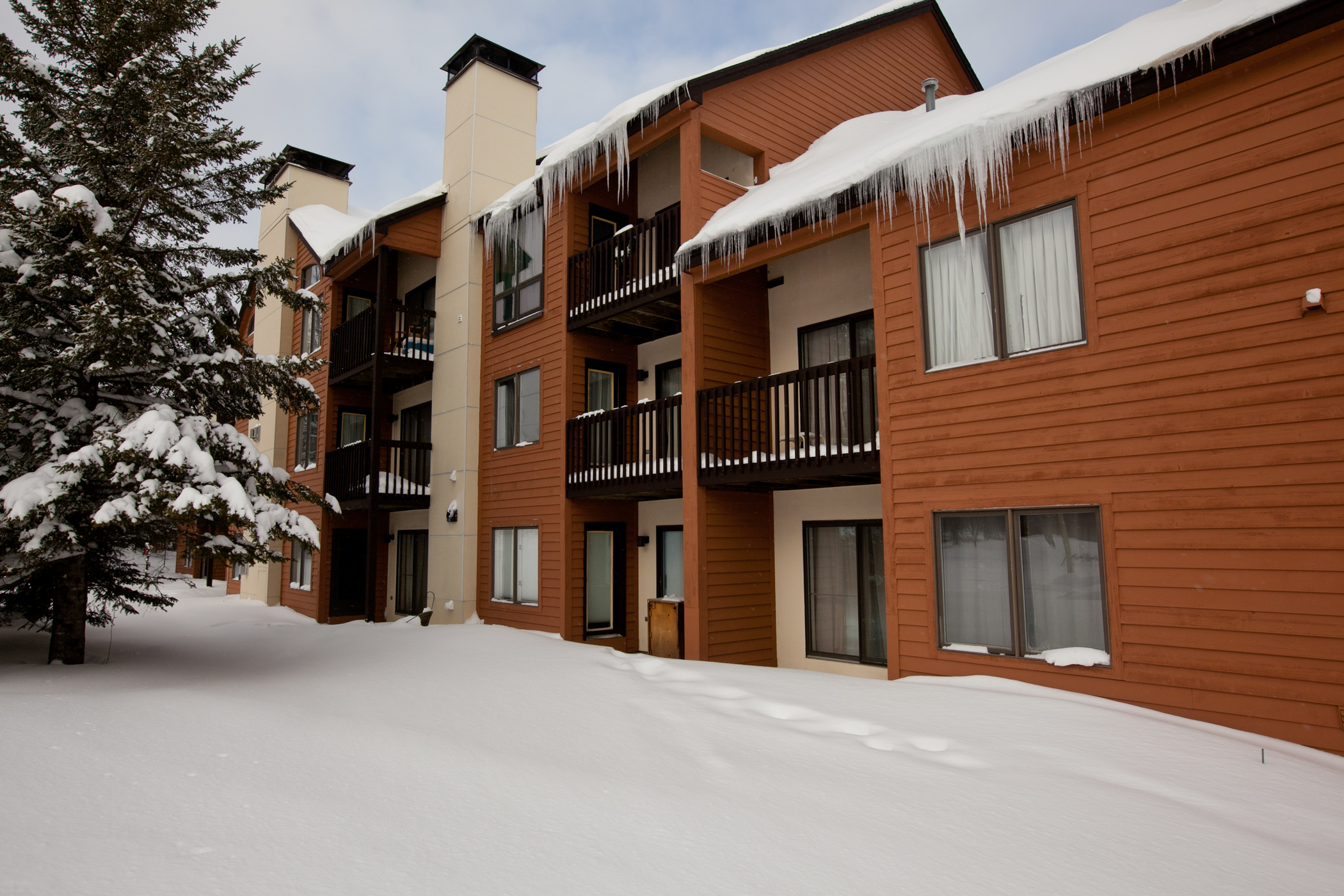 Pico Condominiums Exterior