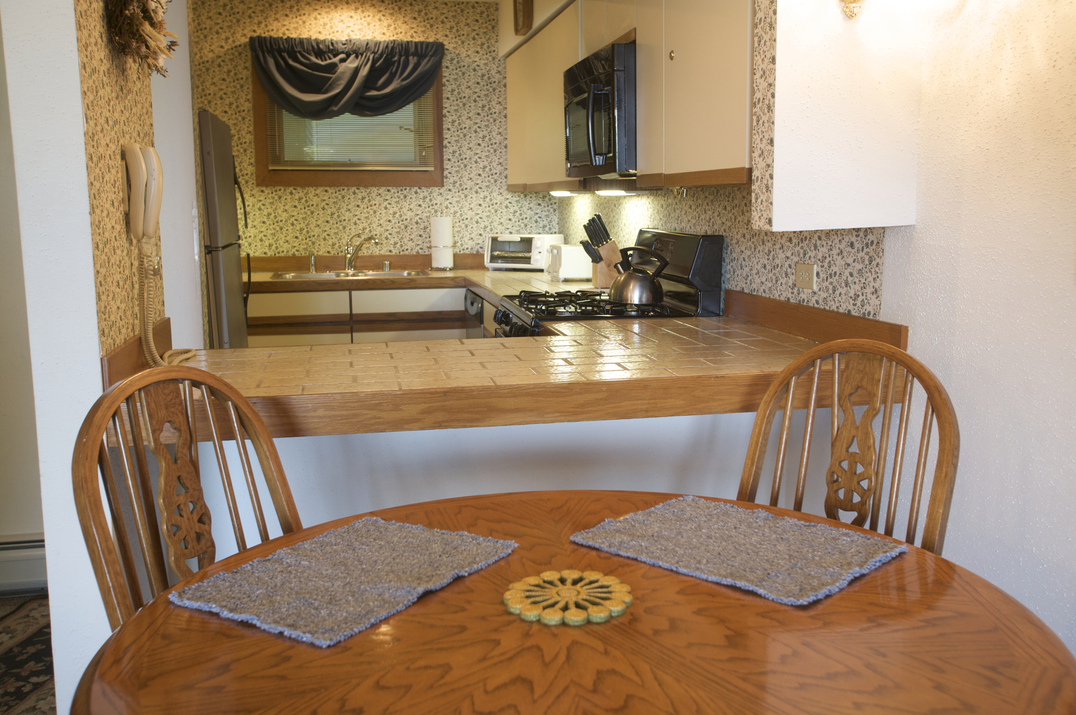 Sunrise Dining Area (Sample - Varies by Unit)