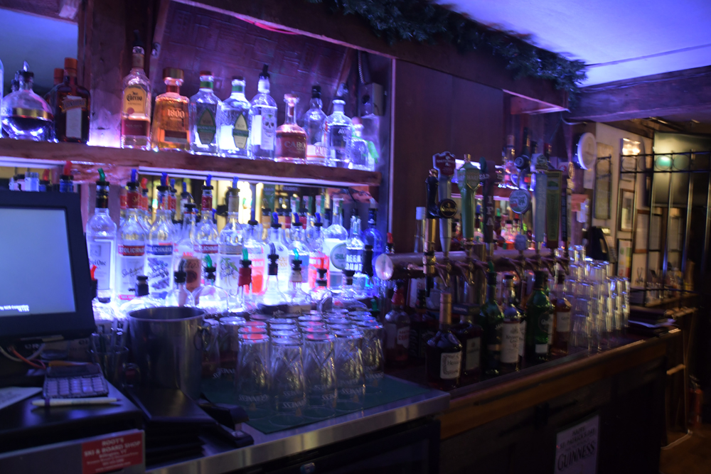 Full bar
