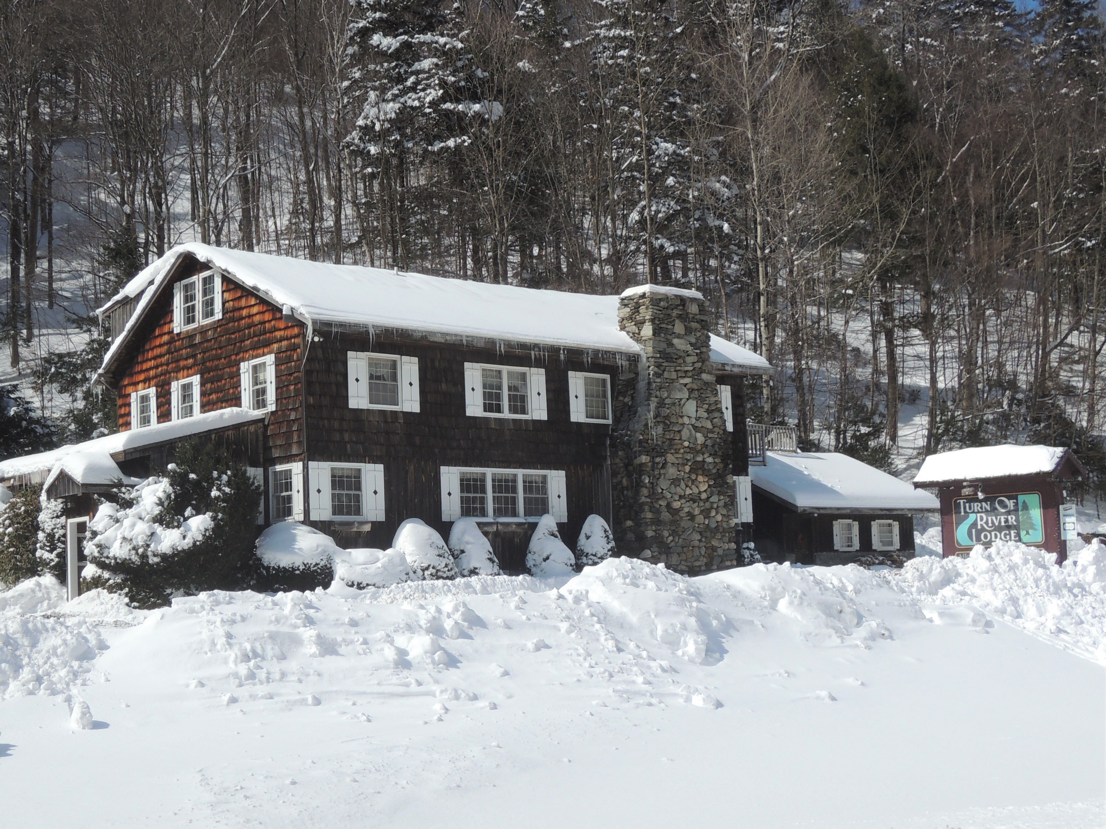 Turn of River lodge - winter time