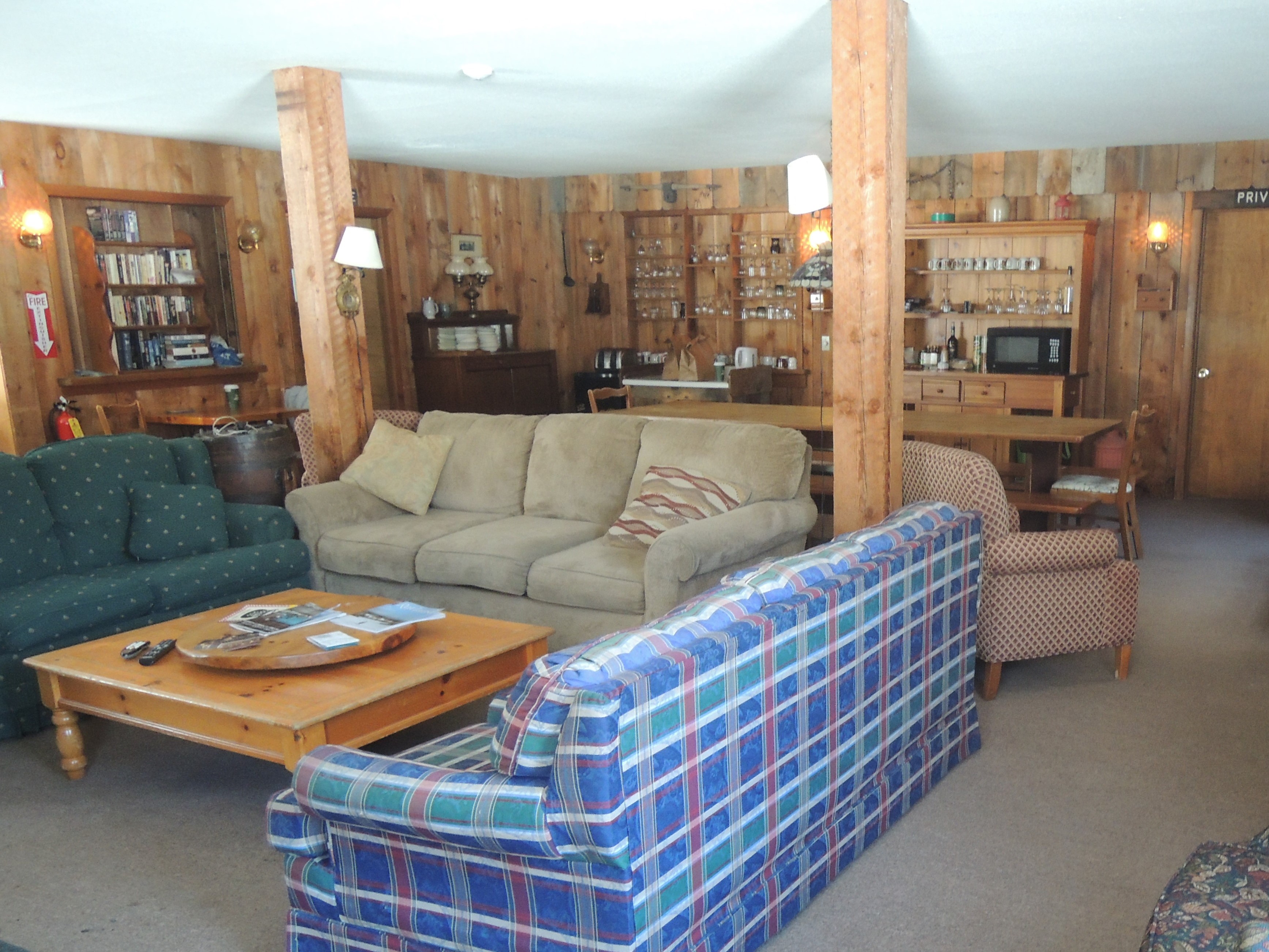 Sitting area/common grounds