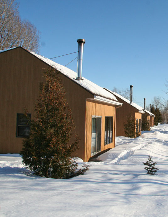 Chalets pour 2 à 4 personnes -  Cottage for 2 to 4 people.