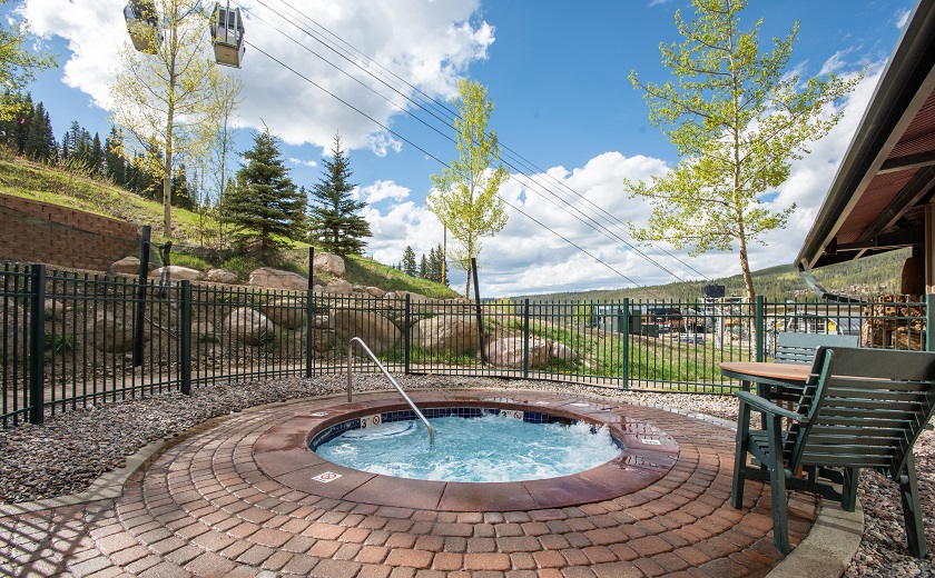 Outdoor Community Hot Tubs