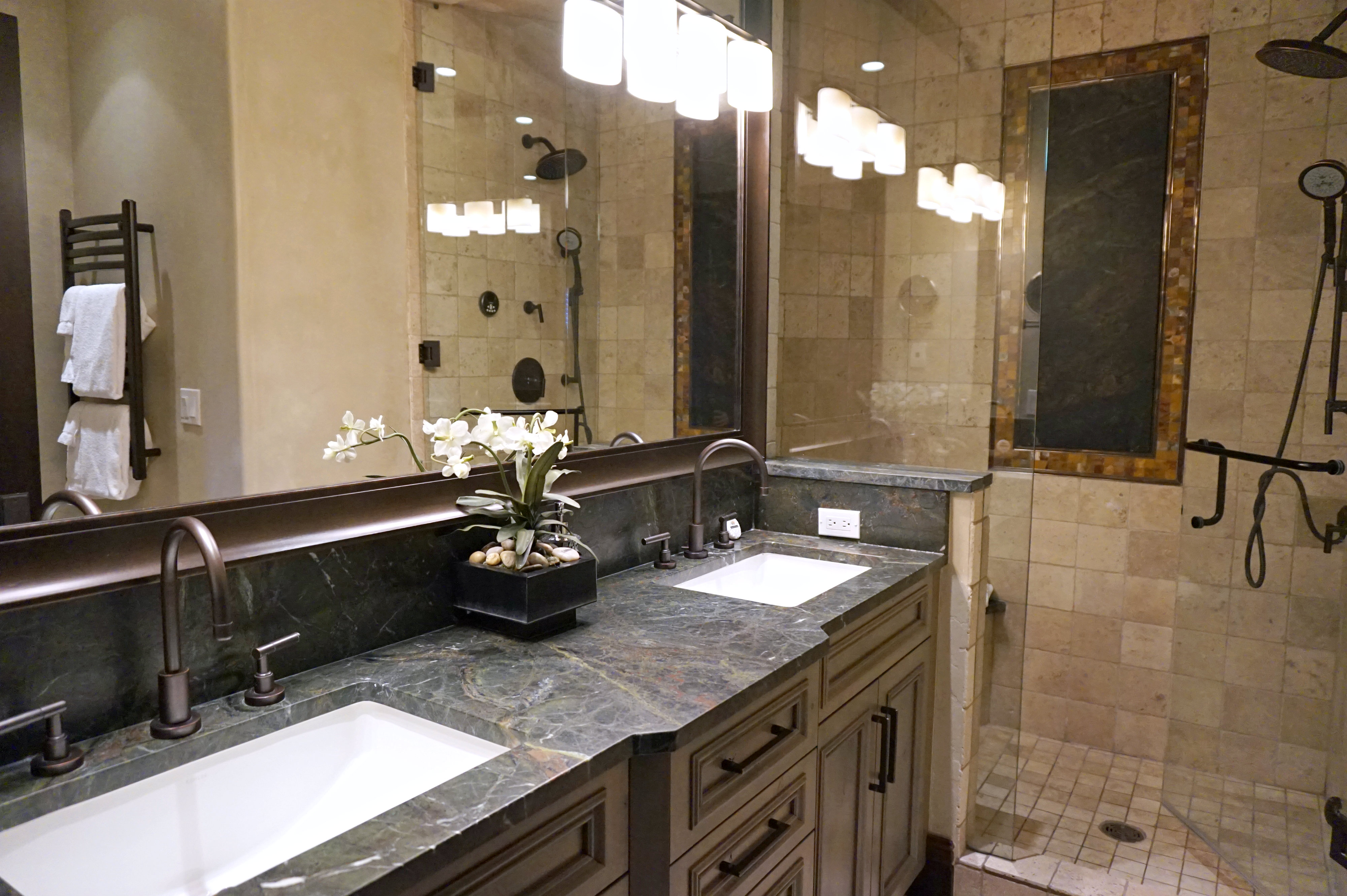 Woodrun Place Bathroom