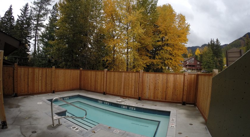 The Griz Inn Outdoor Hot Tub