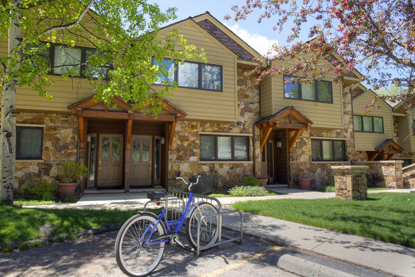 Ski Trip Advisors Clarendon Townhomes by Frias Properties Supplier