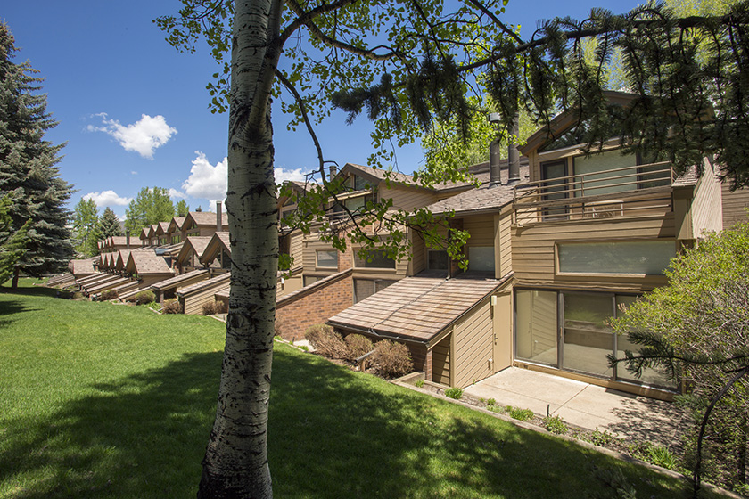 Ski Trip Advisors Clarendon Townhomes by Frias Properties Supplier