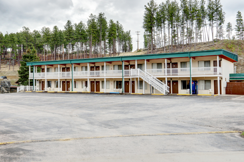 Magnuson Grand Rushmore View  - Keystone SD