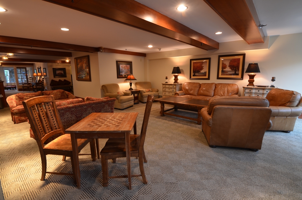 Valley Inn Back Lobby