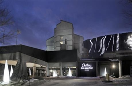 Hôtel Château Mont-Sainte-Anne au bas des pistes
ski-in ski-out Hôtel.